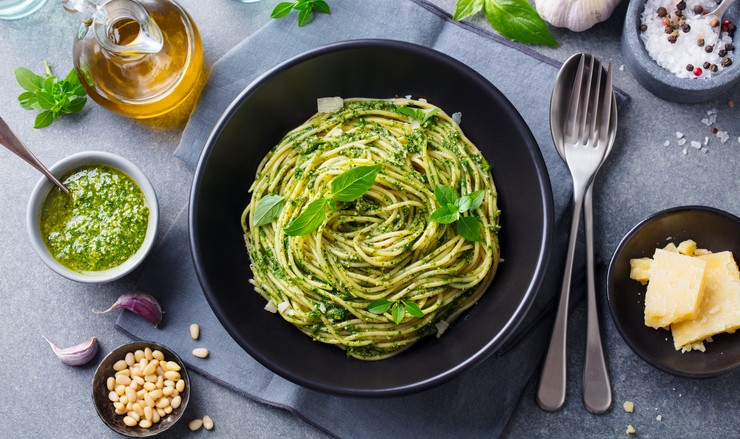 Spinach pasta with Turkish Style Labneh